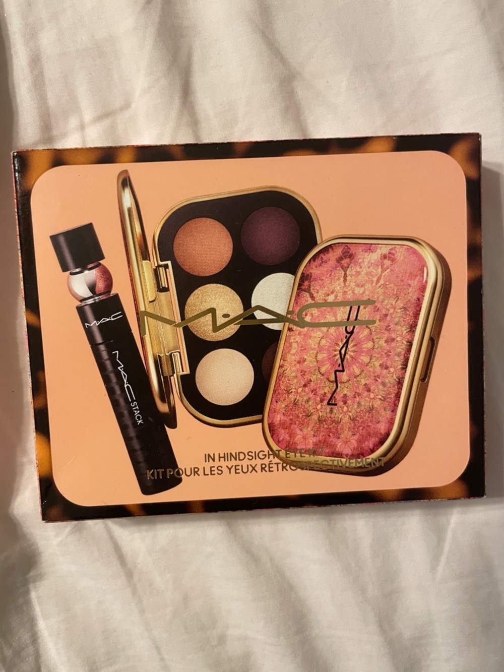 MAC Cosmetics Pink and Gold Eyeshadow Kit